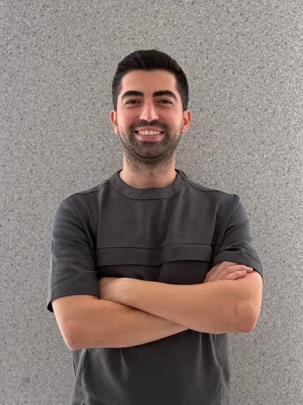 Dt. Yağız Çebi